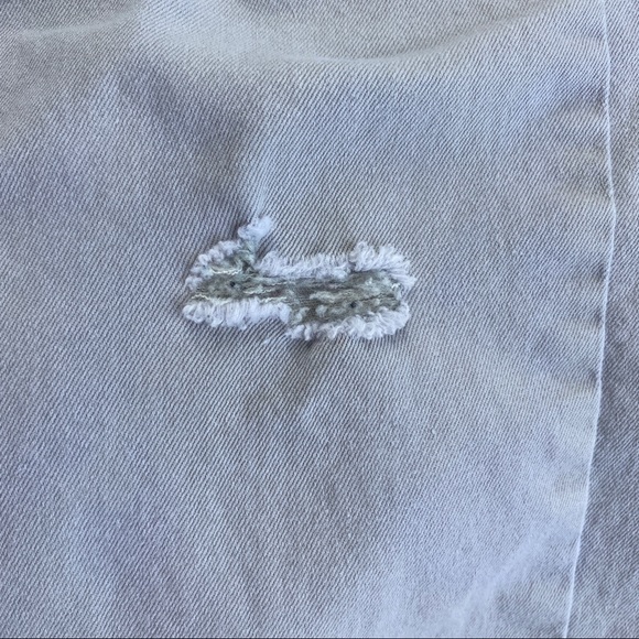 3/$25 || H&M Cream-Coloured Jeans/Pants - Picture 2 of 5